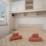 3 Bedroom Cozy In Dobrinj