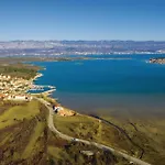 Apartamento 3 Bedroom Cozy In *