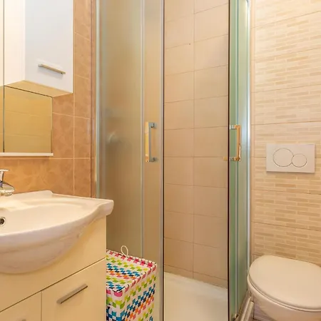 3 Bedroom Awesome In * Dobrinj