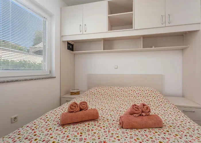 3 Bedroom Cozy In Dobrinj