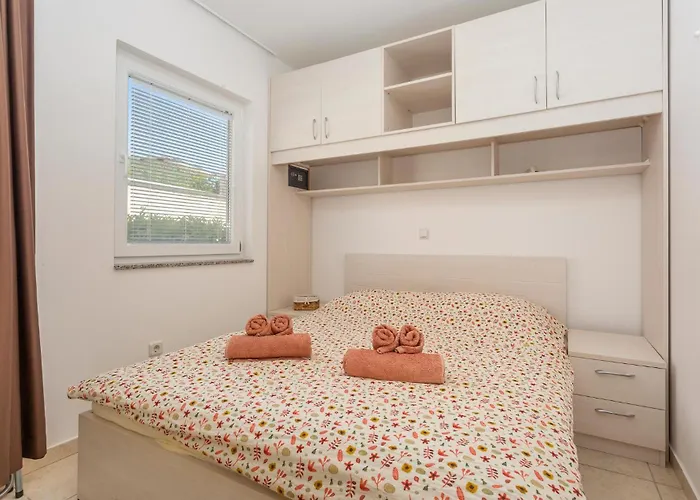 3 Bedroom Cozy In 公寓