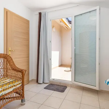 Apartament 3 Bedroom Awesome In *